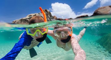 Vacanze in Sardegna fra acqua color smeraldo e tanto divertimento